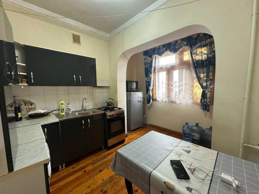 Satılır 2 otaqlı mənzil 70 m²