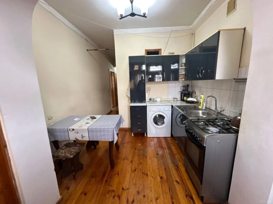 Satılır 2 otaqlı mənzil 70 m²