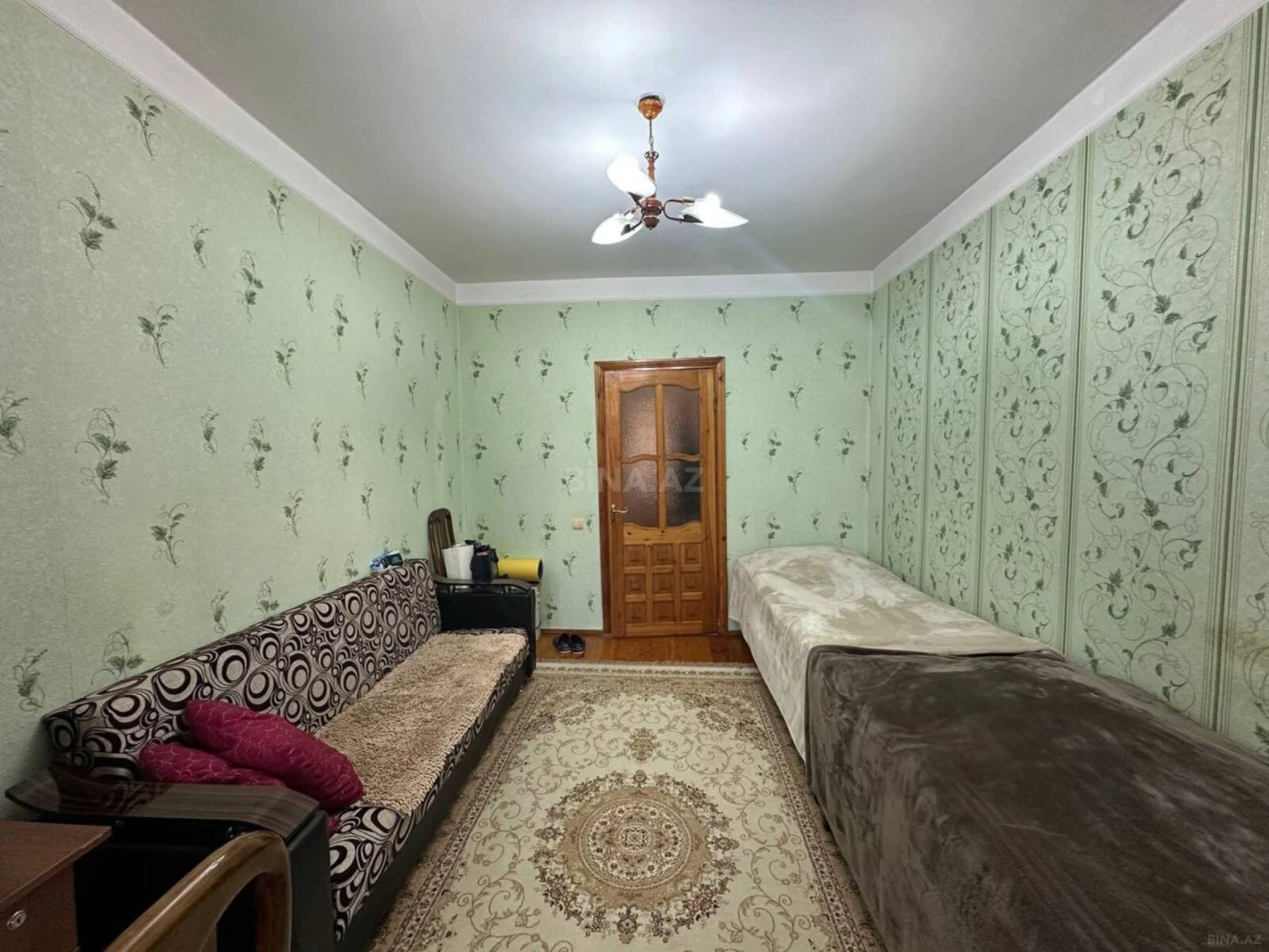 Satılır 2 otaqlı mənzil 70 m²
