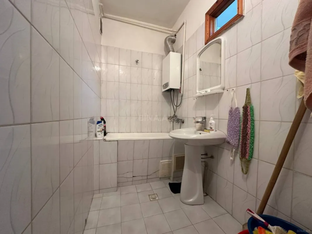 Satılır 2 otaqlı mənzil 70 m²