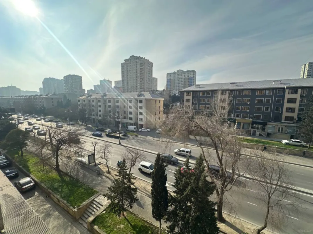 Satılır 2 otaqlı mənzil 70 m²