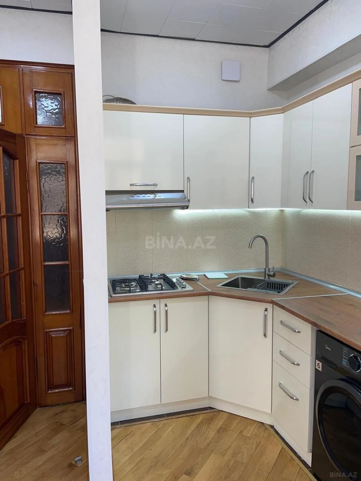 Kirayə verilir 2 otaqlı mənzil 70 m²