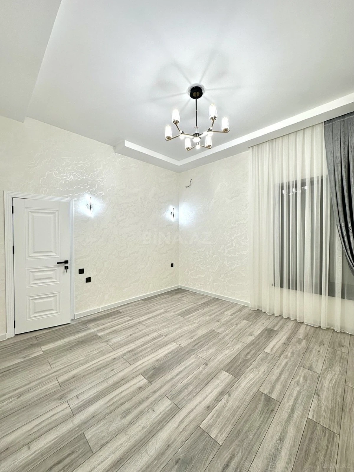 Satılır 4 otaqlı həyət evi 140 m²