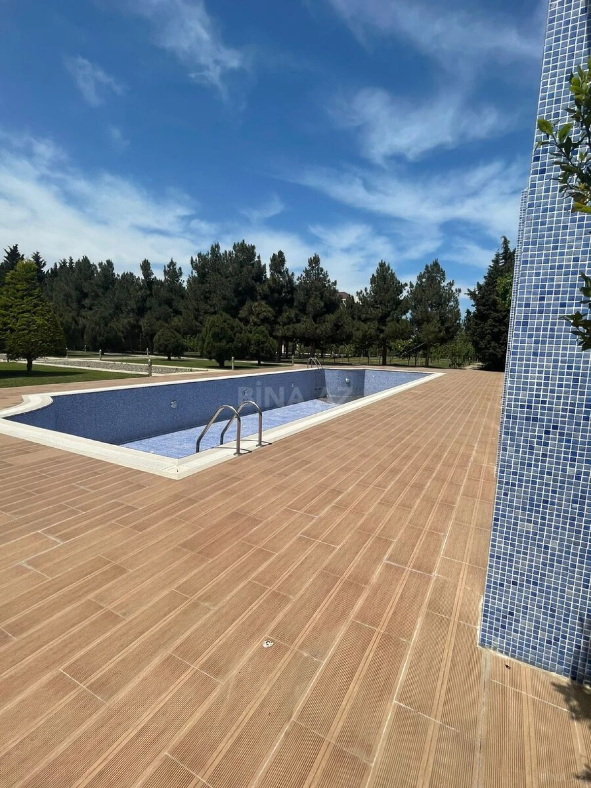 Satılır 6 otaqlı həyət evi 420 m²