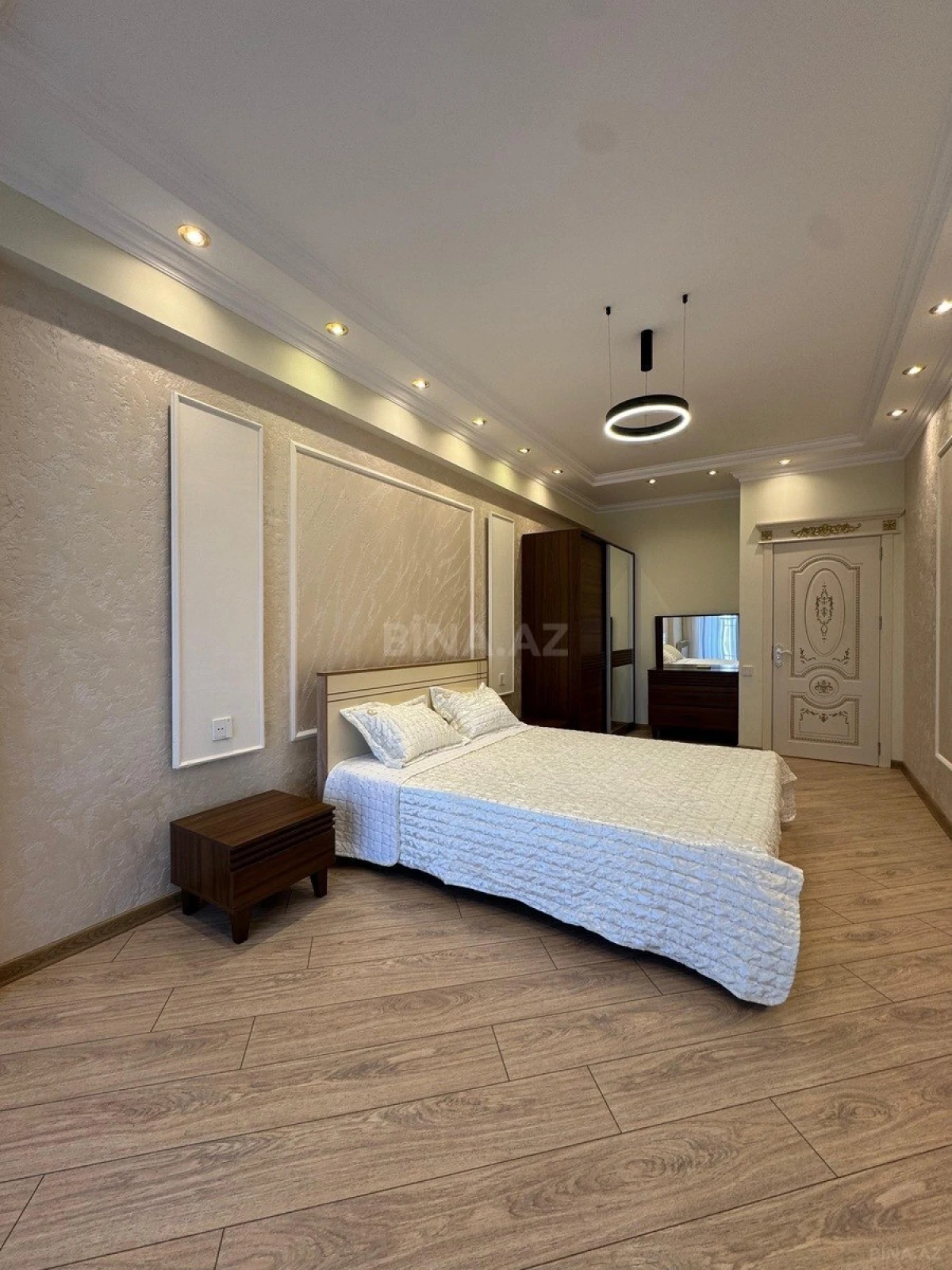 Kirayə verilir 2 otaqlı mənzil 70 m²