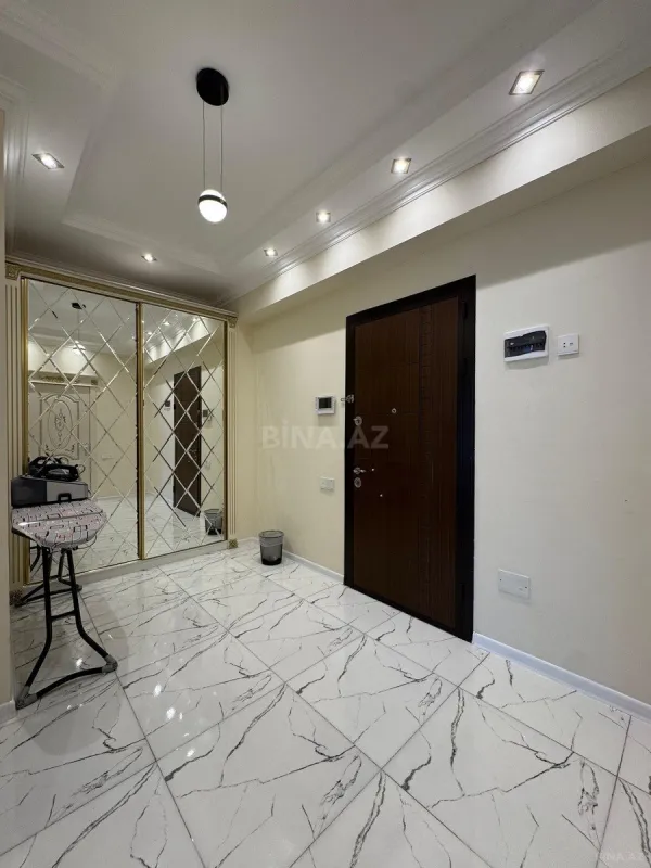Kirayə verilir 2 otaqlı mənzil 70 m²