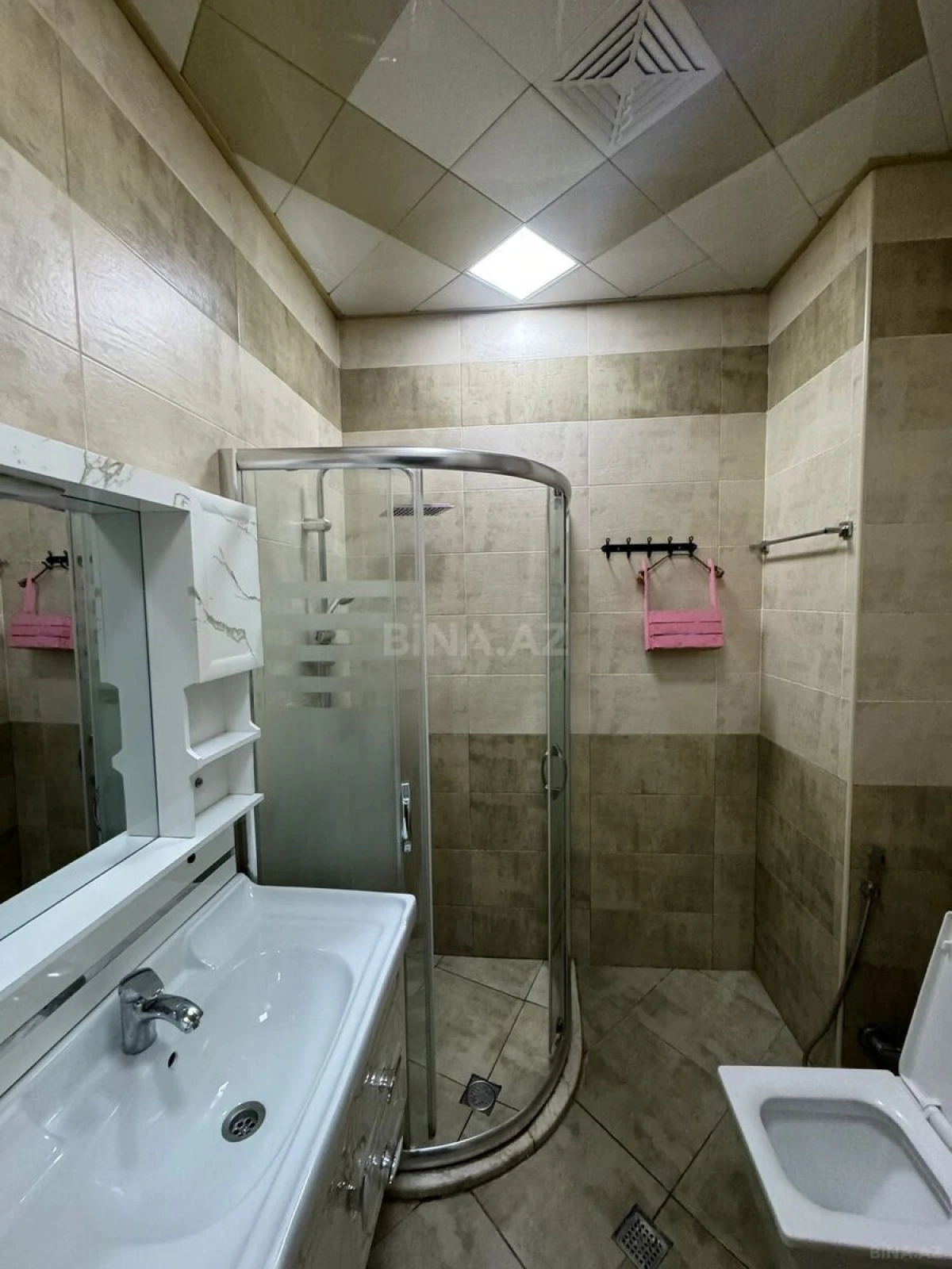 Kirayə verilir 4 otaqlı mənzil 144 m²