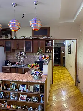 Satılır 2 otaqlı mənzil 70 m²