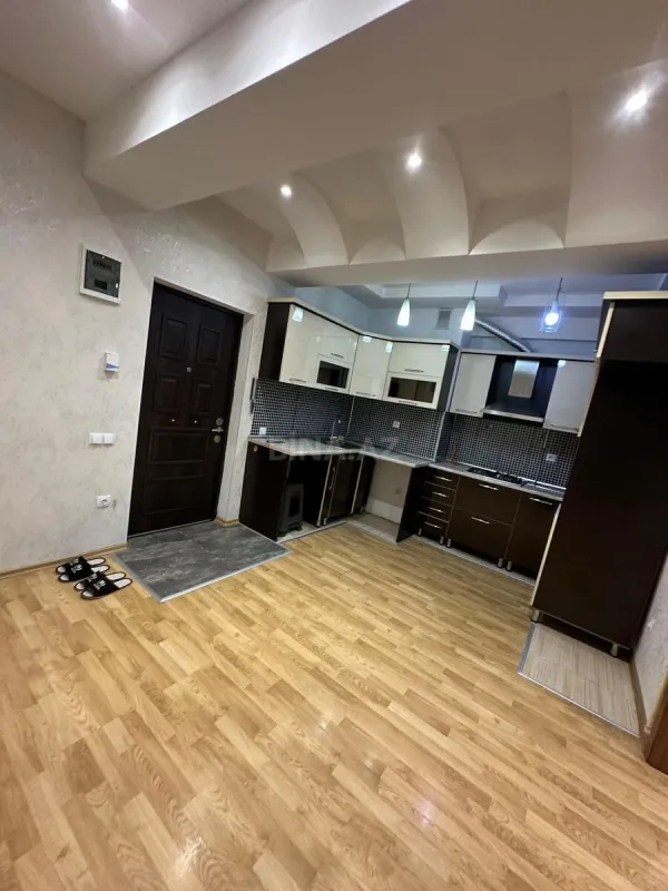 Satılır 2 otaqlı mənzil 70 m²