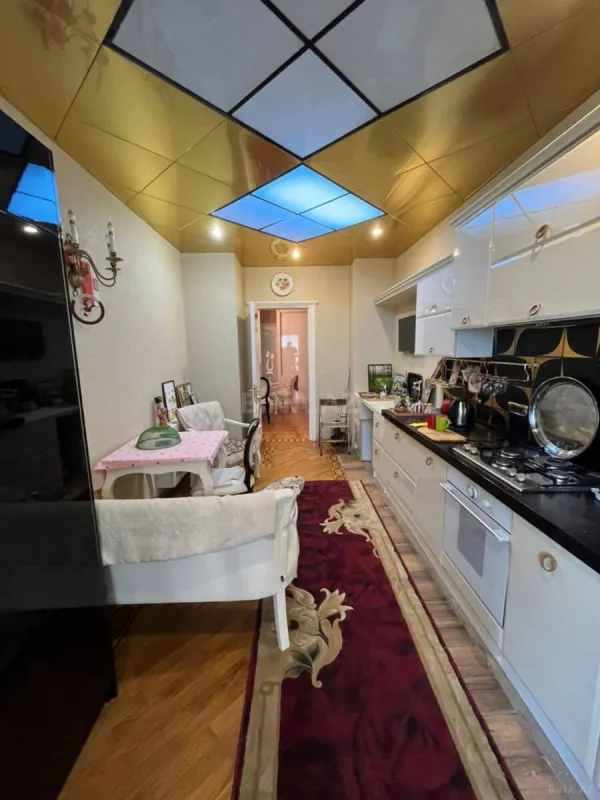 Kirayə verilir 2 otaqlı mənzil 100 m²