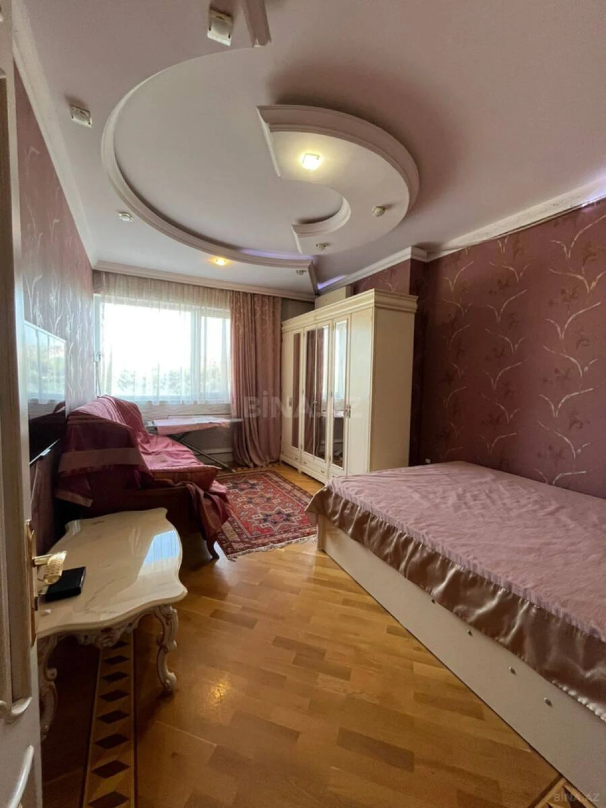 Kirayə verilir 2 otaqlı mənzil 100 m²