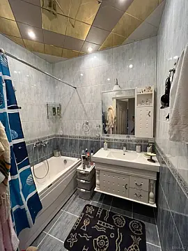 Kirayə verilir 2 otaqlı mənzil 100 m²