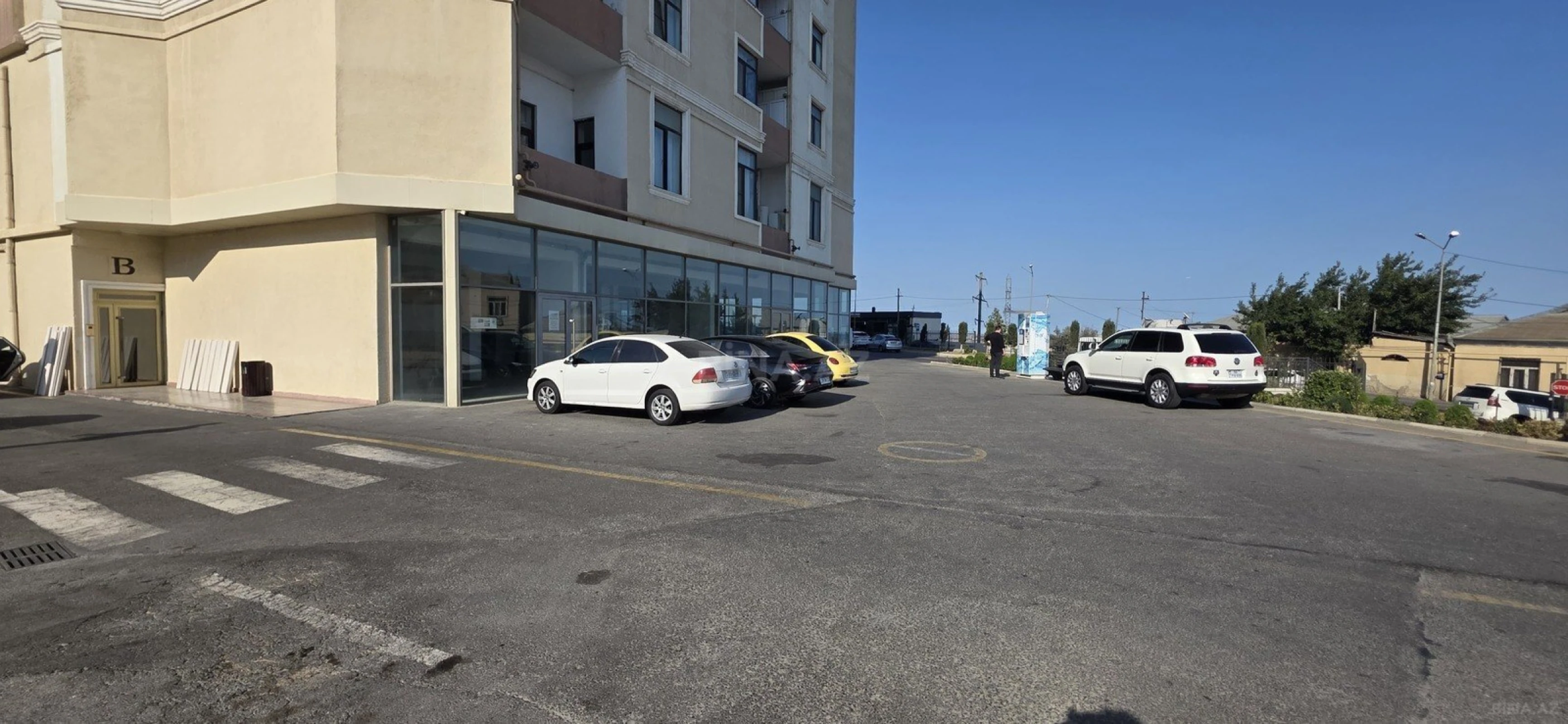 Satılır 3 otaqlı mənzil 140 m²