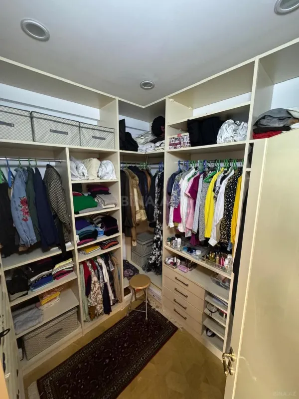 Satılır 2 otaqlı mənzil 100 m²