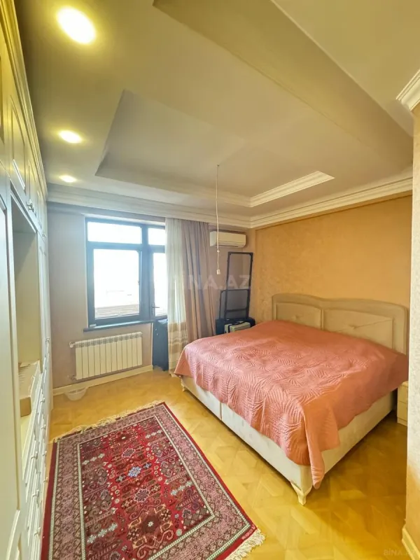 Satılır 2 otaqlı mənzil 100 m²