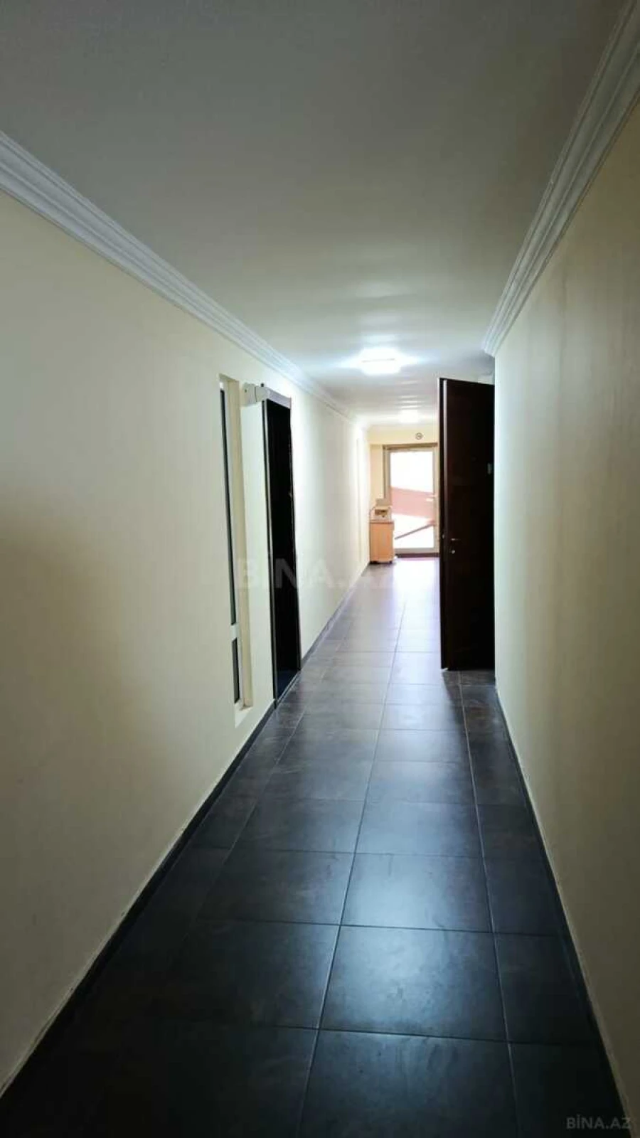 Kirayə verilir 7 otaqlı ofis 320 m²