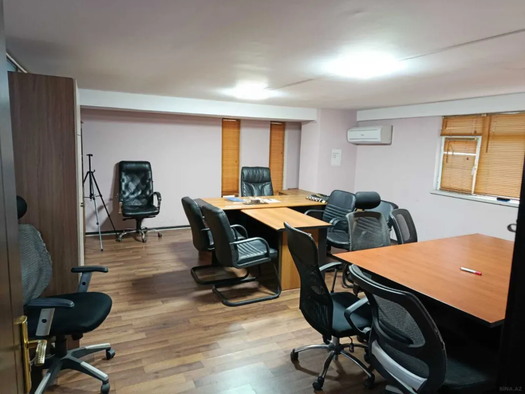 Kirayə verilir 7 otaqlı ofis 320 m²