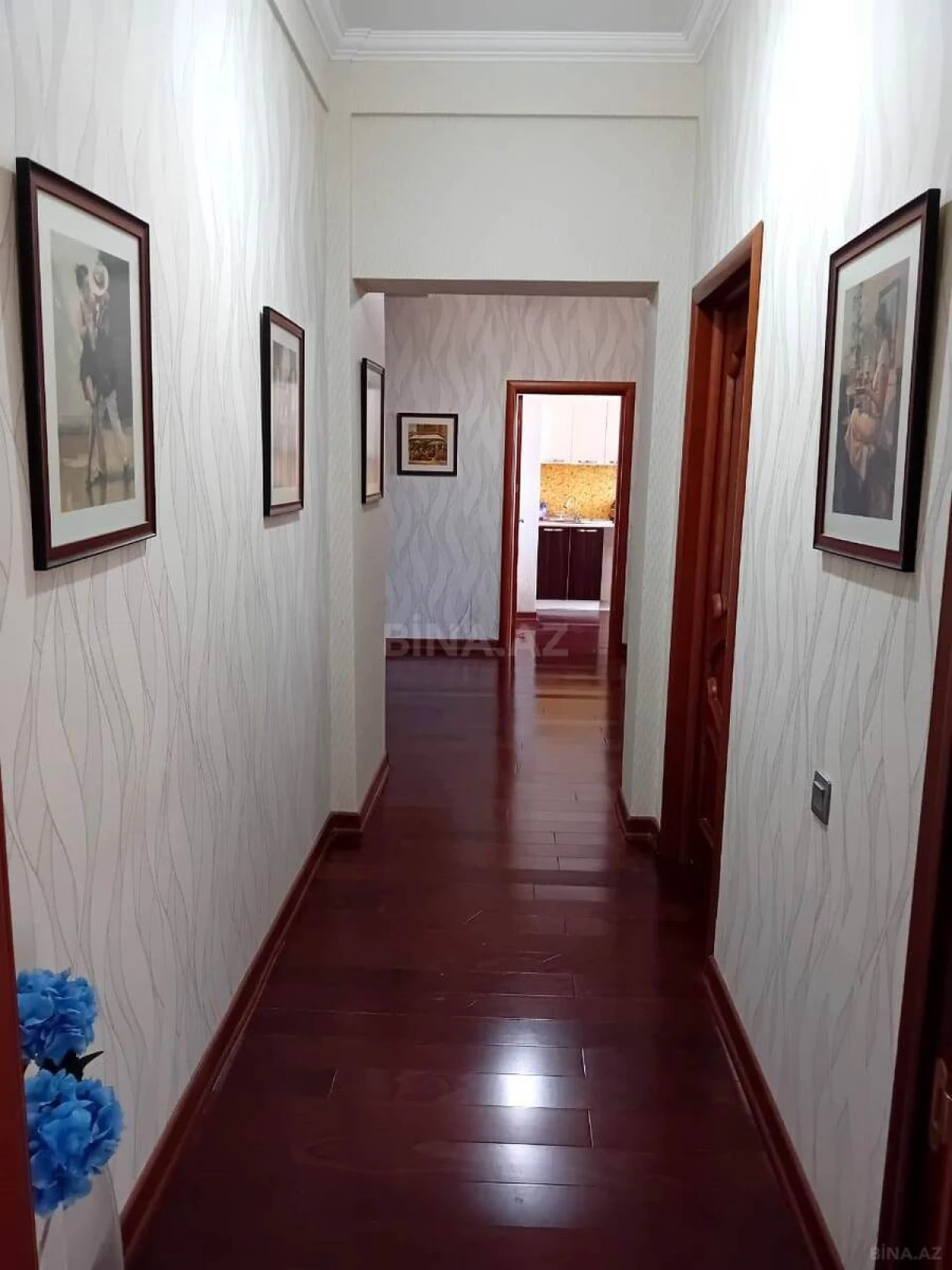 Satılır 3 otaqlı mənzil 118 m²