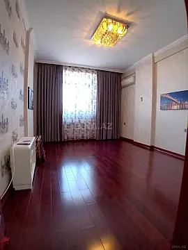 Satılır 3 otaqlı mənzil 118 m²