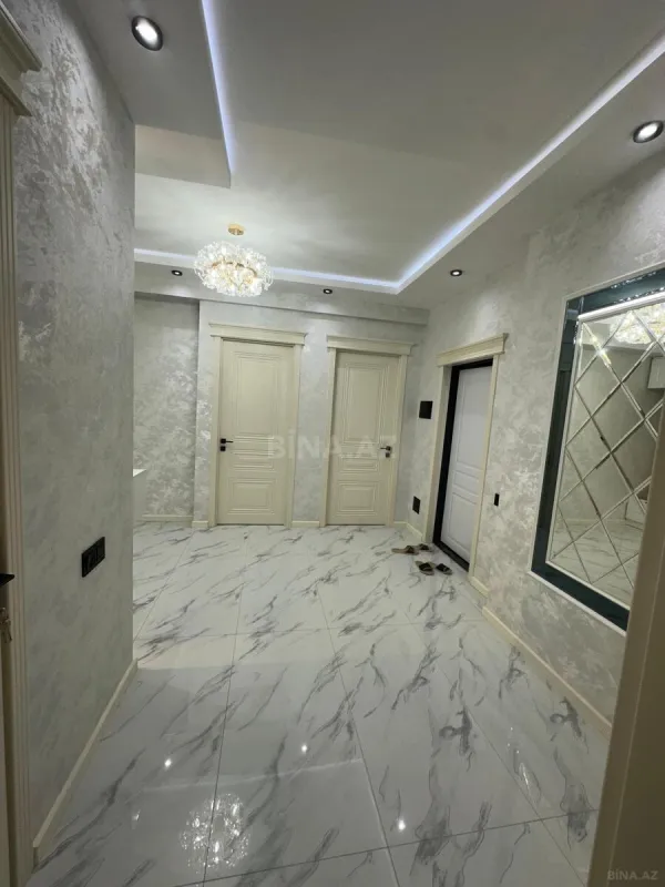 Satılır 3 otaqlı mənzil 142 m²