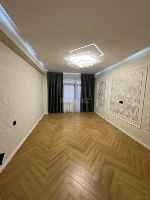 Satılır 3 otaqlı mənzil 142 m²
