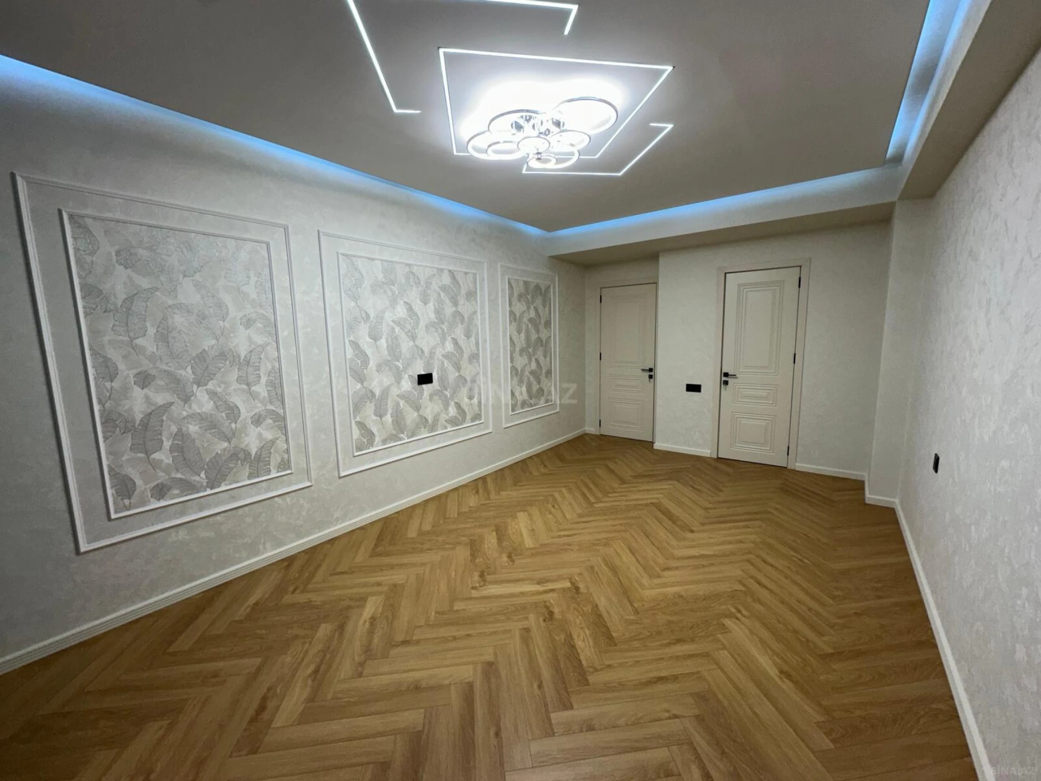 Satılır 3 otaqlı mənzil 142 m²