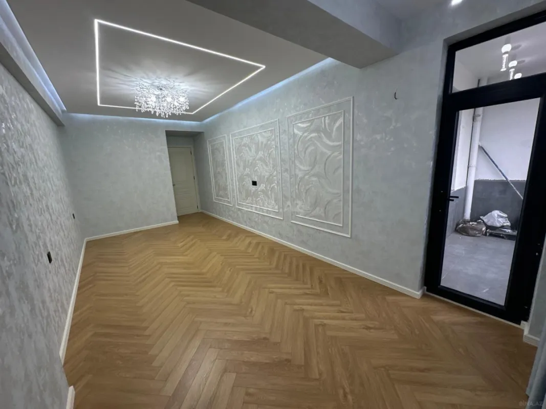 Satılır 3 otaqlı mənzil 142 m²
