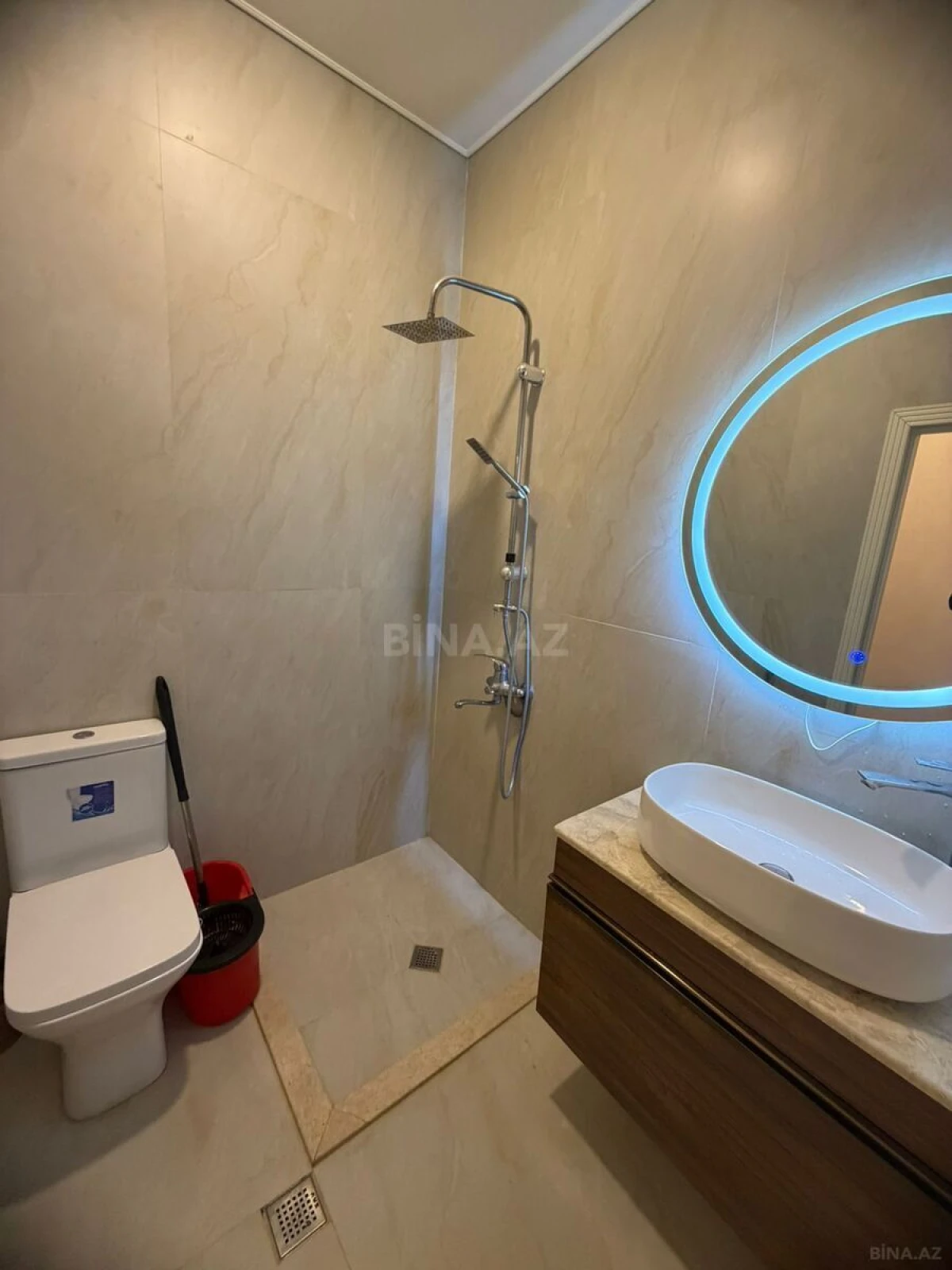 Satılır 2 otaqlı mənzil 72 m²