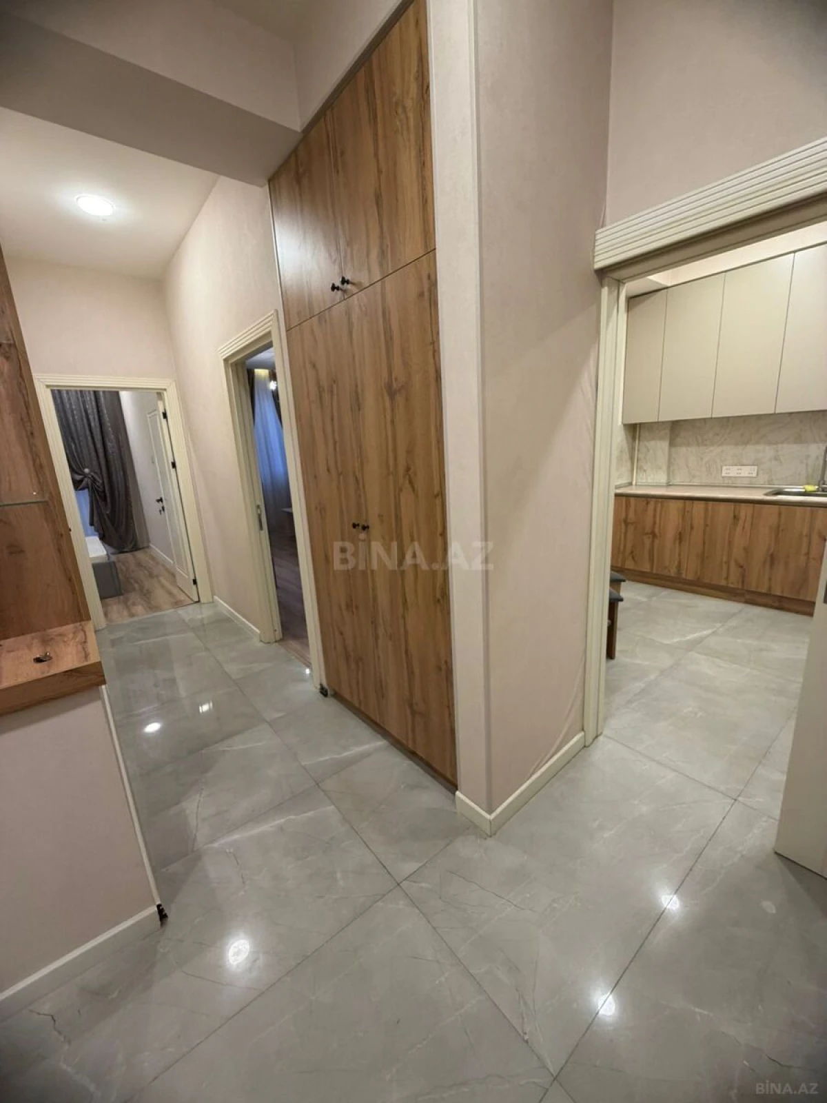 Satılır 2 otaqlı mənzil 72 m²