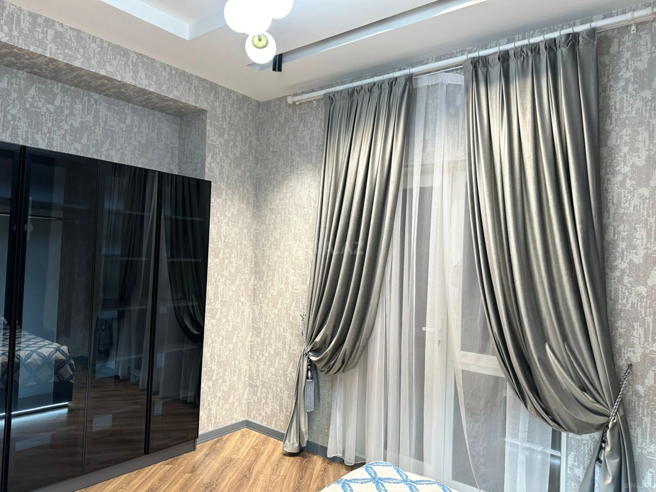 Kirayə verilir 3 otaqlı mənzil 95 m²