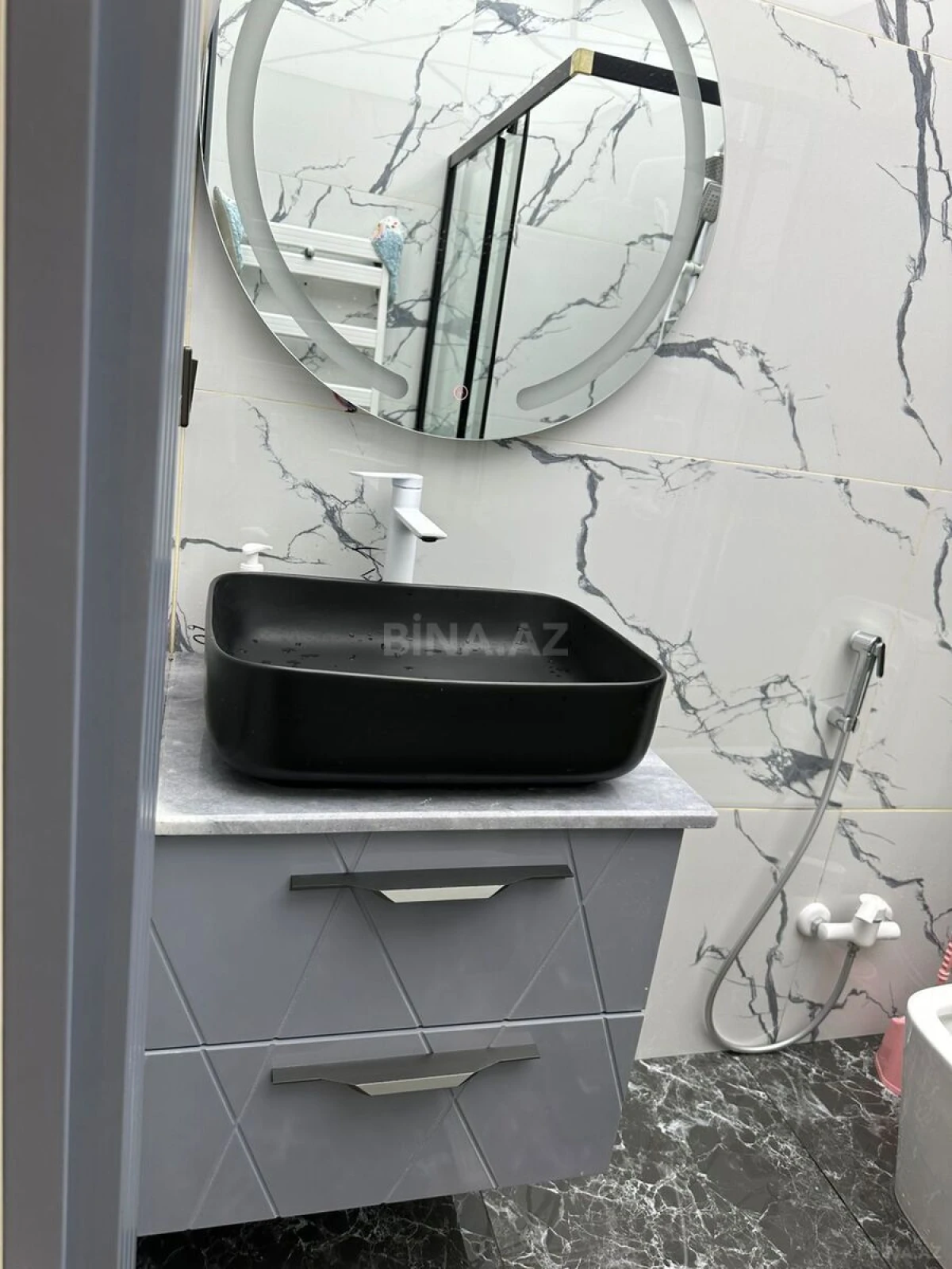 Kirayə verilir 3 otaqlı mənzil 95 m²