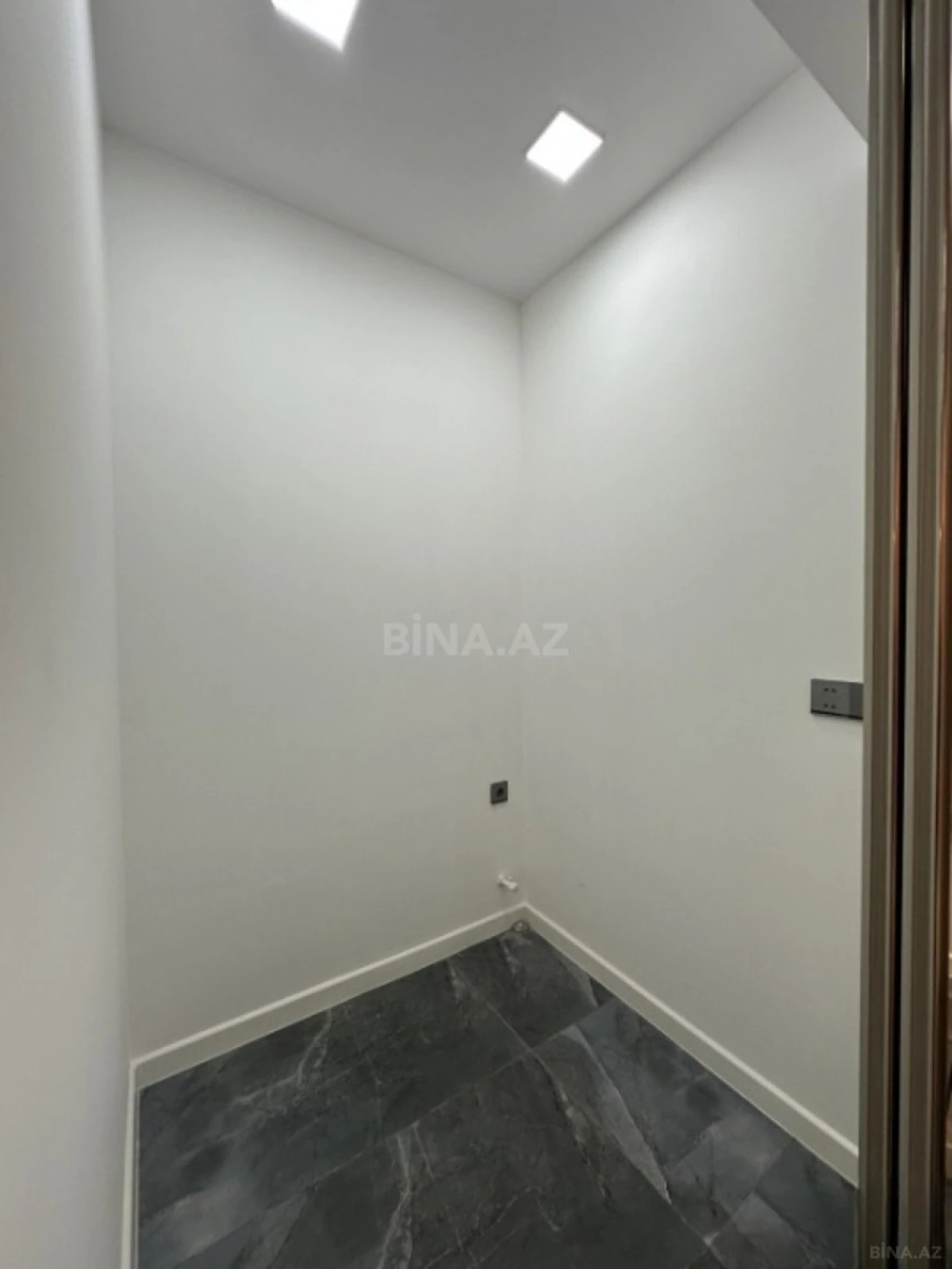 Satılır 3 otaqlı mənzil 100 m²
