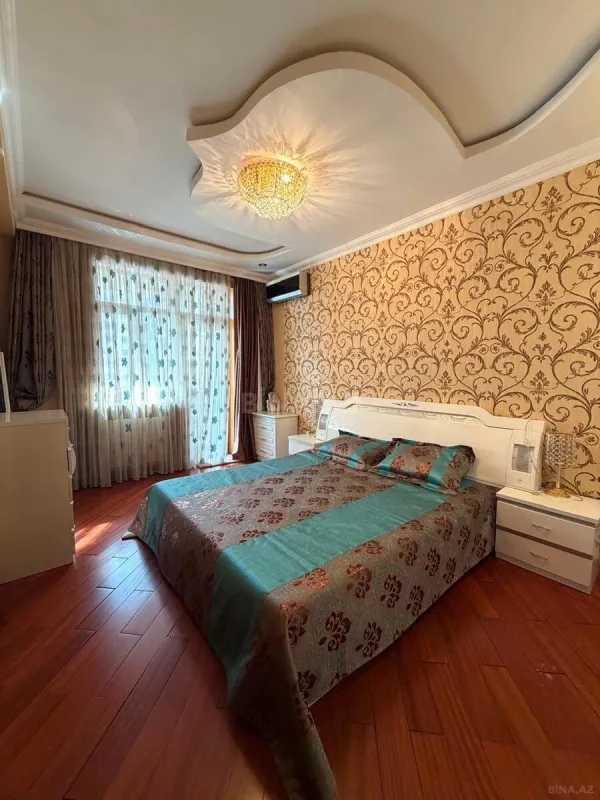 Kirayə verilir 2 otaqlı mənzil 94 m²