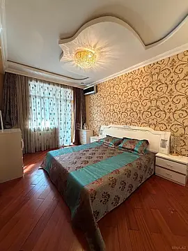 Kirayə verilir 2 otaqlı mənzil 94 m²