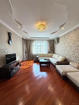 Kirayə verilir 2 otaqlı mənzil 94 m²