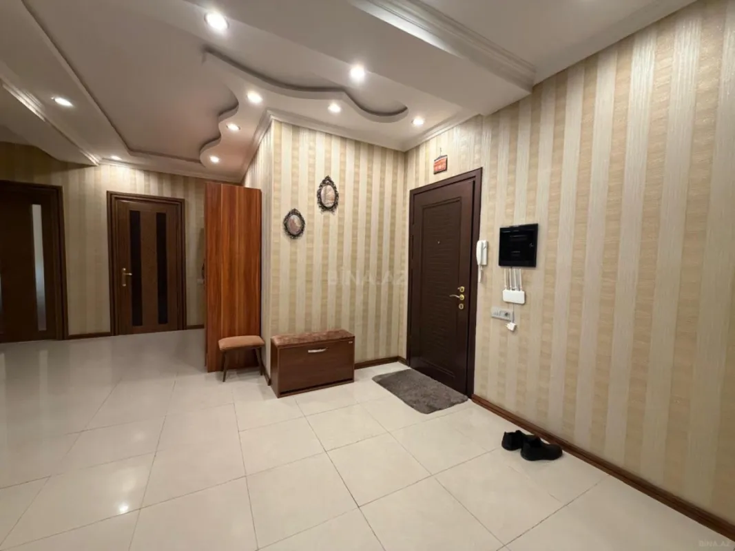 Kirayə verilir 2 otaqlı mənzil 94 m²