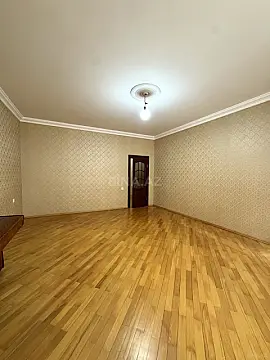 Satılır 3 otaqlı mənzil 122 m²