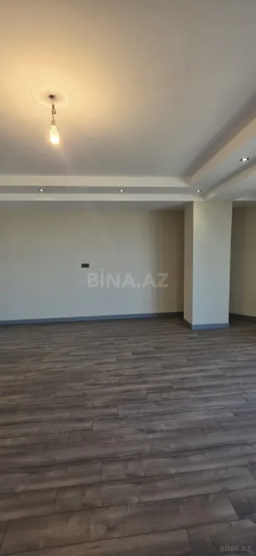 Satılır 3 otaqlı mənzil 140 m²