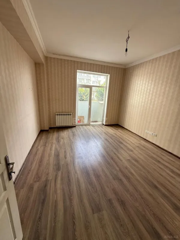 Satılır 4 otaqlı mənzil 90 m²