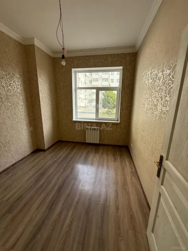 Satılır 4 otaqlı mənzil 90 m²