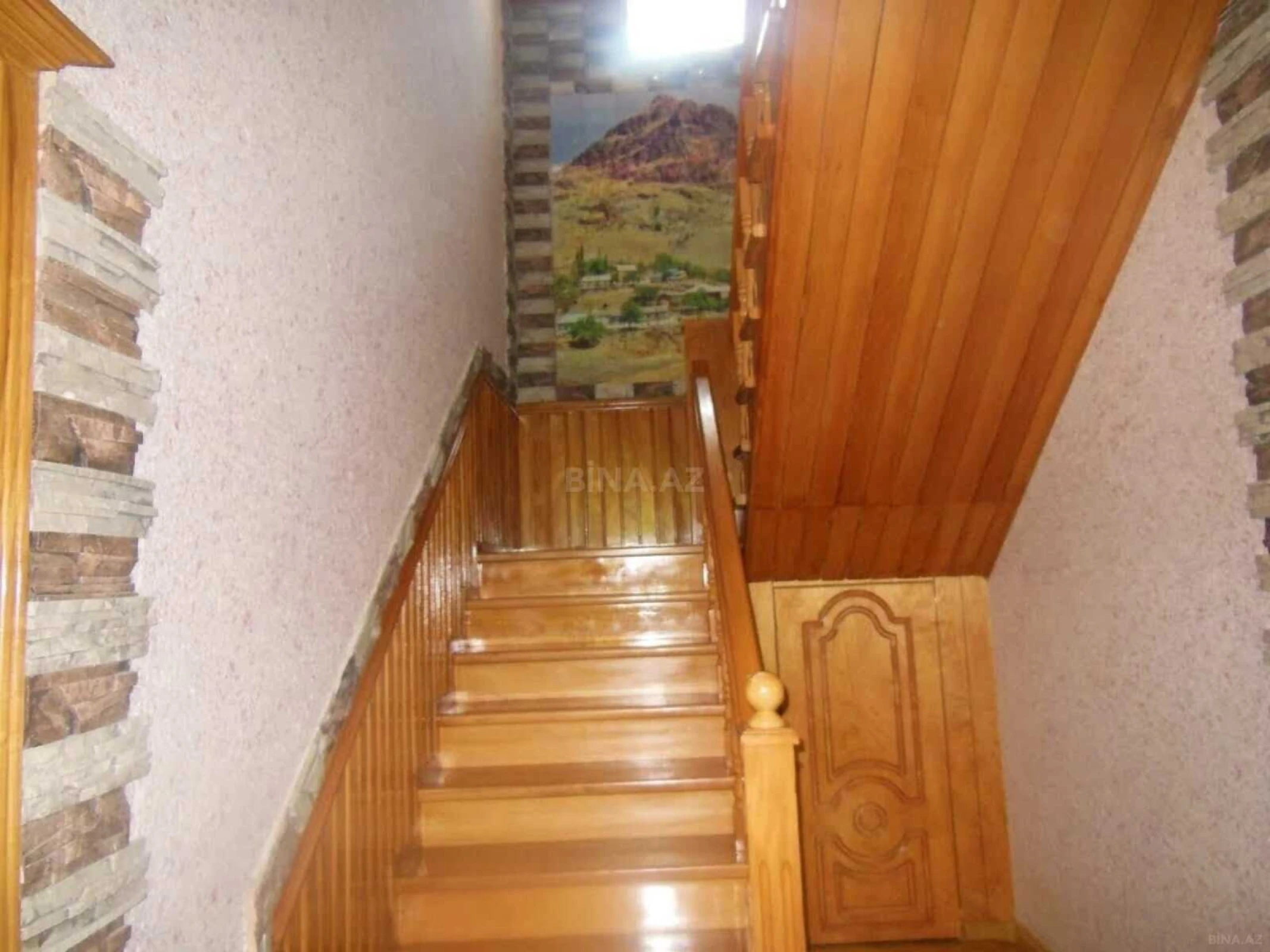 Satılır 6 otaqlı həyət evi 550 m²
