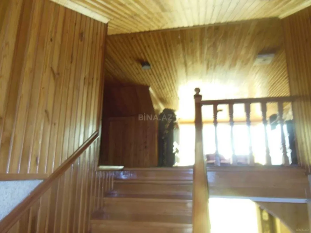 Satılır 6 otaqlı həyət evi 550 m²