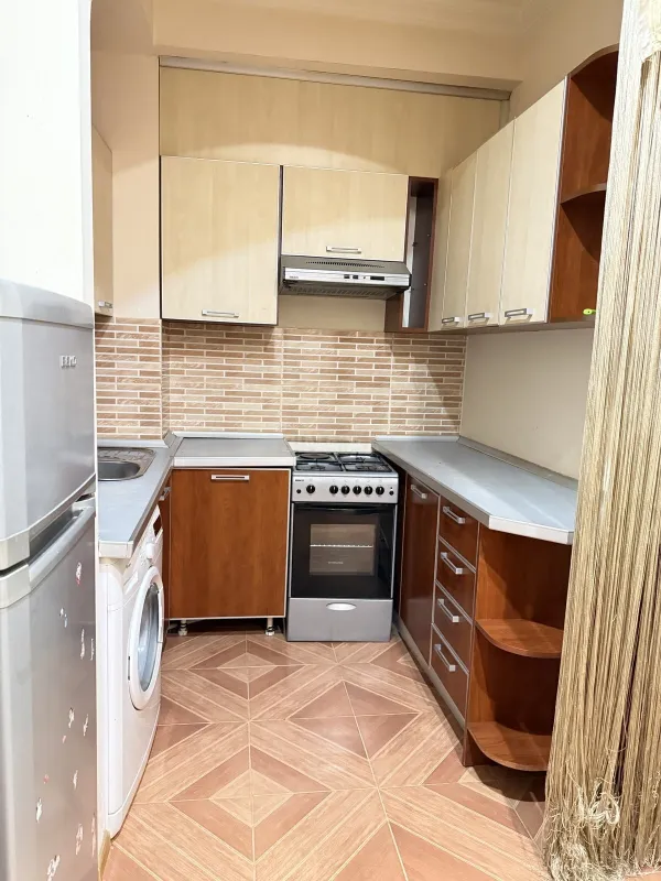 Satılır 2 otaqlı mənzil 47 m²