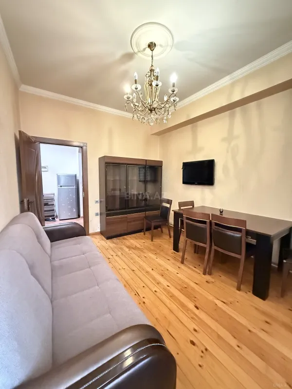 Satılır 2 otaqlı mənzil 47 m²