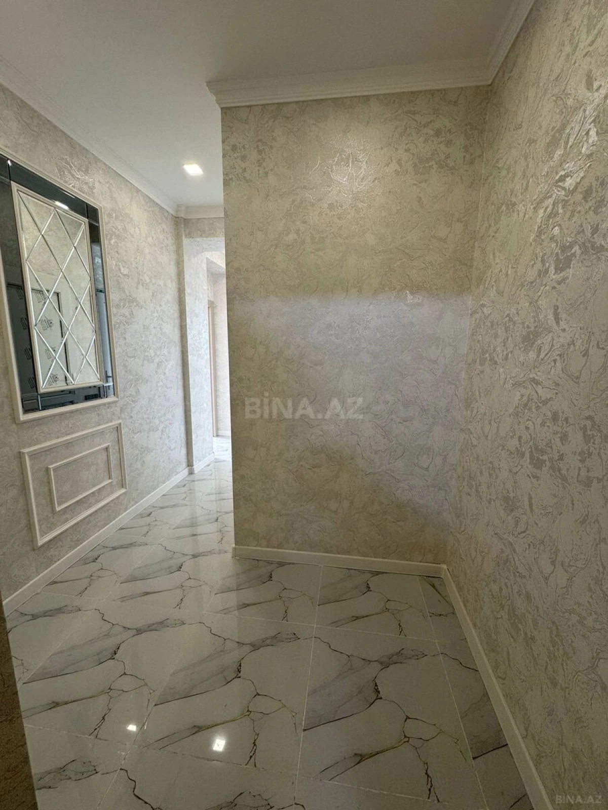 Satılır 2 otaqlı mənzil 53 m²