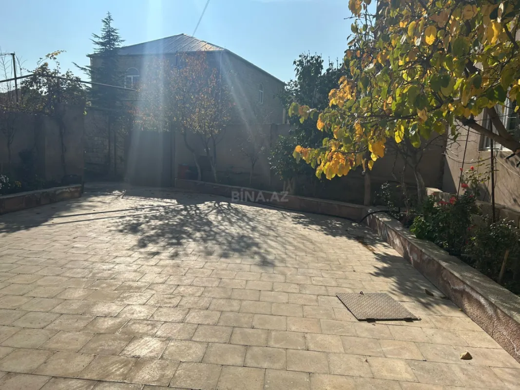 Satılır 4 otaqlı həyət evi 180 m²