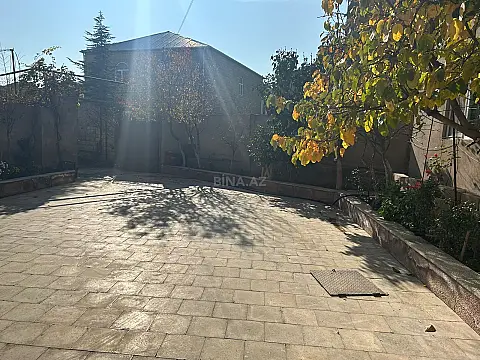 Satılır 4 otaqlı həyət evi 180 m²