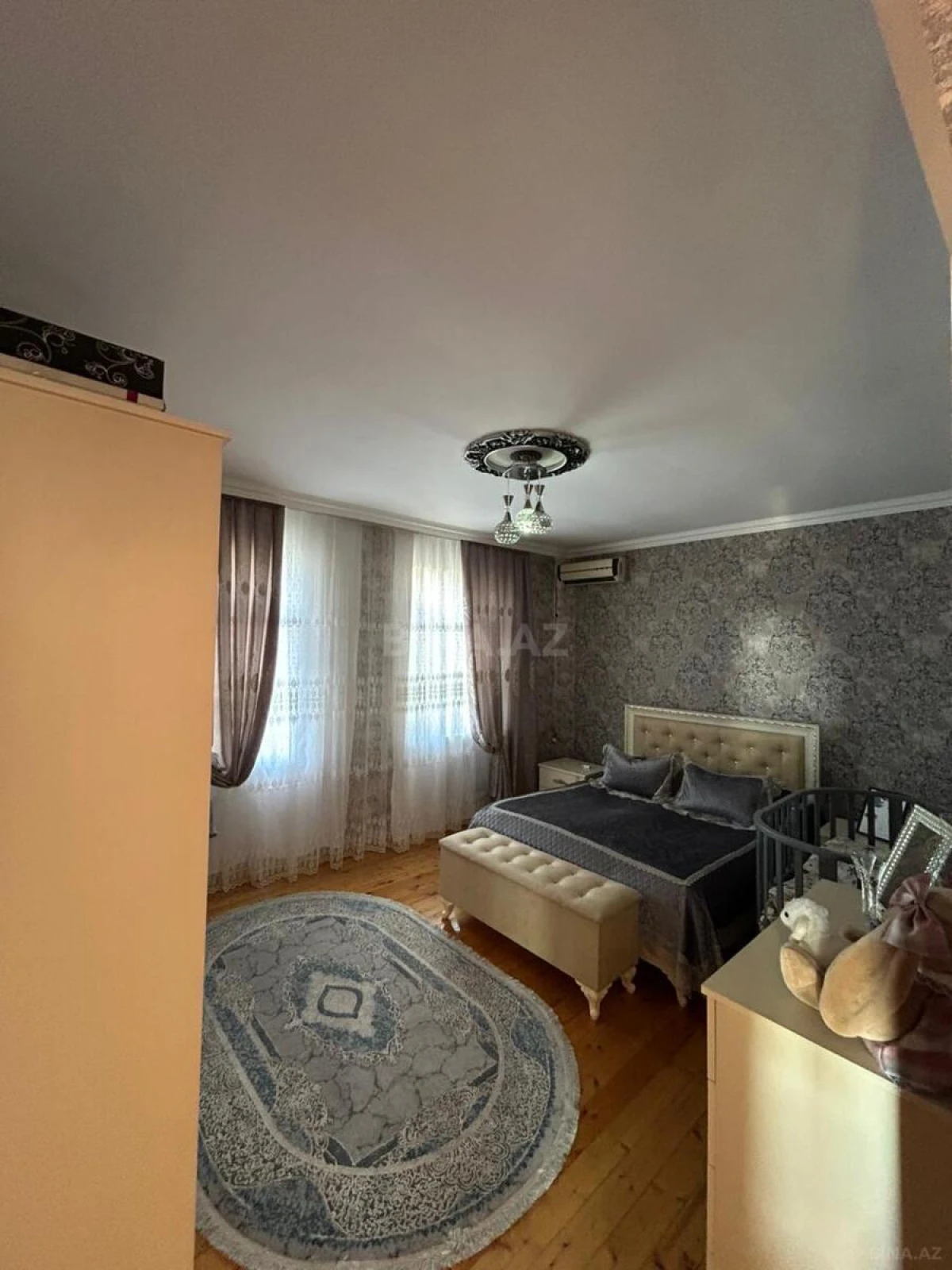 Satılır 4 otaqlı həyət evi 180 m²