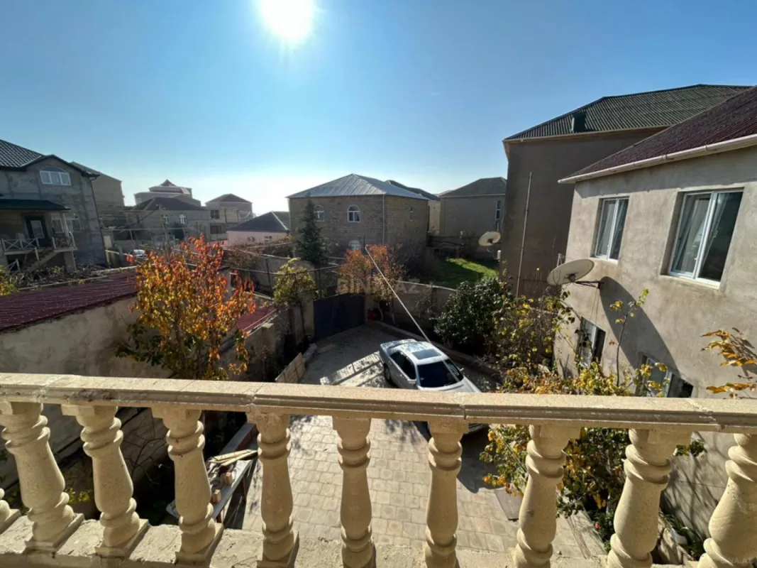 Satılır 4 otaqlı həyət evi 180 m²