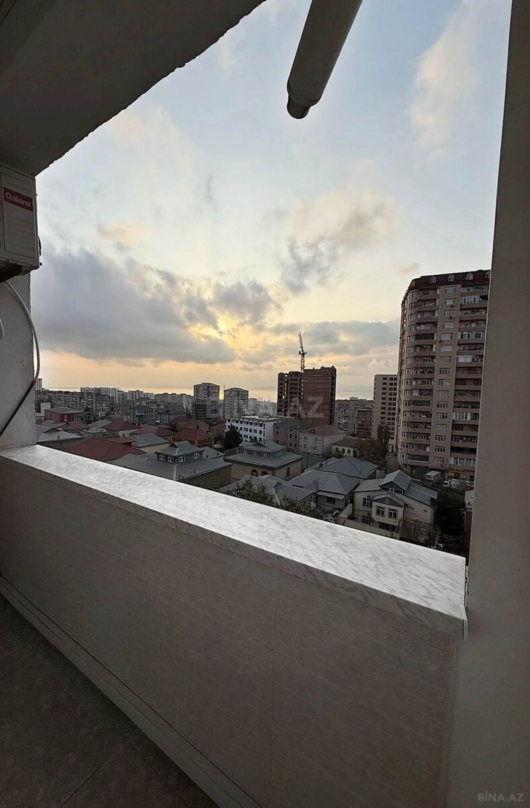 Satılır 2 otaqlı mənzil 58 m²